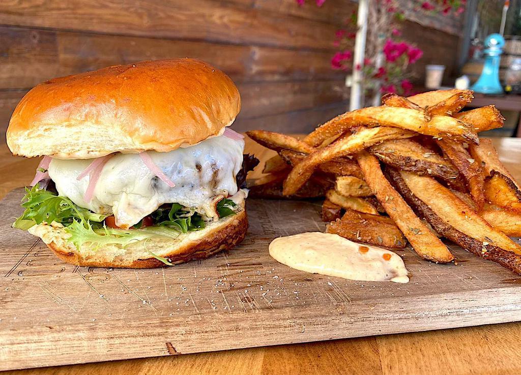 Classic Black Angus Burger · homemade beef patty, mozzarella cheese, hydroponic butter lettuce, tomato, red onions, french fries, 8 oz