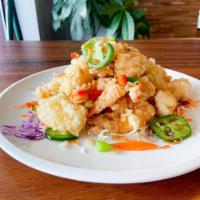 174. Tam Buu Rang Muoi · Salt baked shrimp, squid, and scallop.