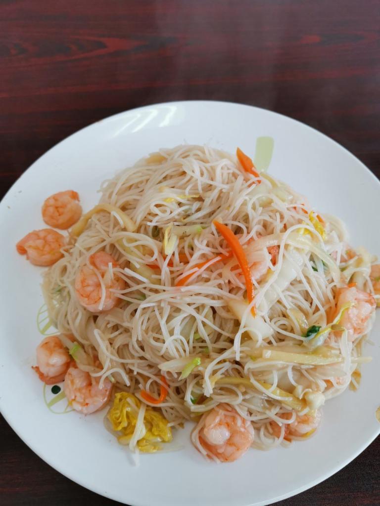 60. Shrimp Chow Mai Fun · Rice noodles.