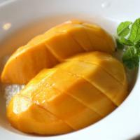 Sweet rice with fresh mango · 