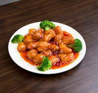 C01. General Tso’s Chicken 左 宗 鸡 · Sauteed with broccoli in sweet and sour sauce and spicy douban sauce.