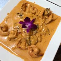Camarones con Champinones en Salsa Chipotle · Shrimp with mushrooms in chipotle sauce.