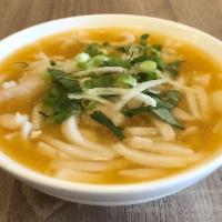 Banh Canh Ca · Pasta noodle soup with fish fillets.