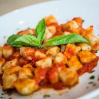 Gnocchi Pompei · Tomato sauce, fresh basil