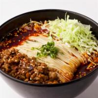 NooBowl Noodles (招牌小麵) · Ground Chicken with Sezchuan Pickle Vegetable, Chicken Soup, Chili Oil and Cabbage
鸡肉芽菜臊子，鸡汤...