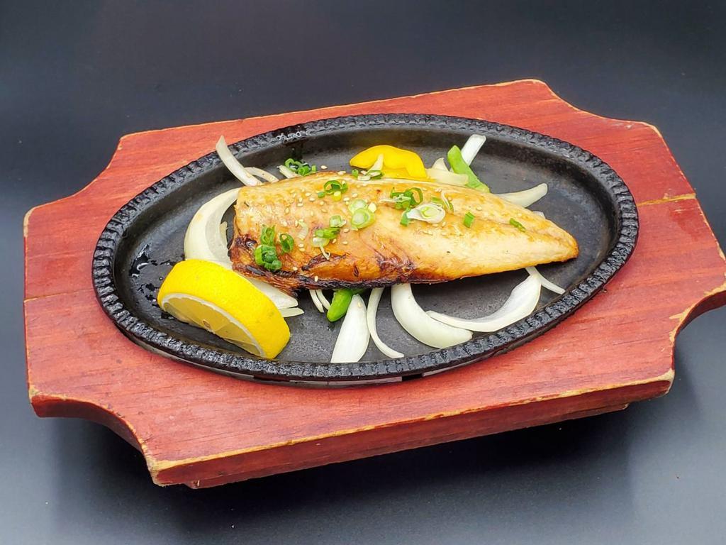 고등어구이 (1pc) · grilled mackerel