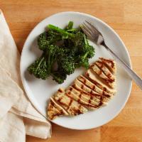 Kid's Grilled Chicken Breast · Served with baby broccoli or fresh fruit. Includes choice of a fountain beverage, lemonade, ...