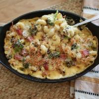 Ham + Broccoli Mac N Cheese  · Beeler’s ranch smoked ham, broccoli, and cavatappi pasta tossed with our housemade three-che...