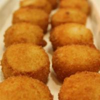 Fried Scallops 炸干贝 · 8 pieces.