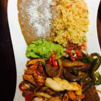 Fajitas Pollo, Res, Camaron, o Mixtas · Chicken, steak, shrimp or only shrimp sauteed with onion, red and green pepper, served with ...