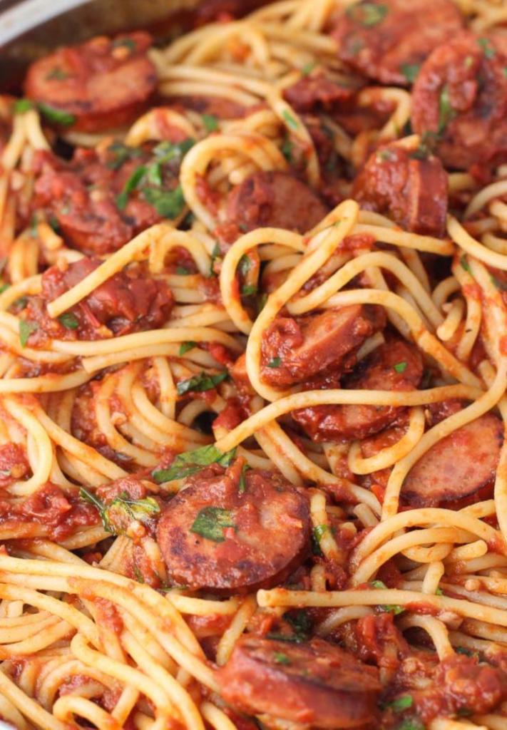 PASTA WITH SAUSAGE · Italian Sausages with Marinara sauce & Choice of Spaghetti, linguine or Penne pasta. Comes with bread.