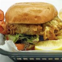 Fried Lobster Tail Sandwich ·  A fresh lobster tail, hand-battered and fried to perfection.
Served on a brioche.