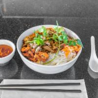 16. Bun Dac Biet · Special noodle bowl. Combination (grilled pork, shrimp and Vietnamese egg roll).