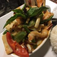  Gaeng Keaw Wan with Shrimp · Green curry with coconut milk, bamboo, green beans, bell peppers, and basil.
