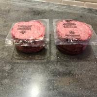 Pack of 1/5LB Kids Burger Patties · Pack of 8 - Total approx weight 1.5lbs 
Use as burgers or added ground beef to any recipe. 