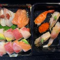 Sushi Deluxe with soup · Chef Choice 5 pieces Sushi, 4 pieces Sashimi, and Rainbow roll