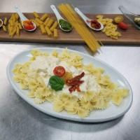 Farfalle 9 different sauces · Bow tie pasta. All our sauces are house-made, no additives, no colorant, no sugar.