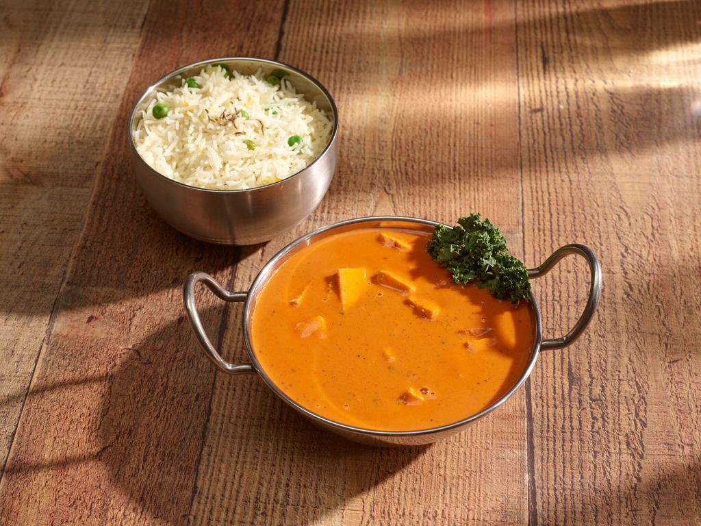 Paneer Makhni Masala · Homemade cheese cooked in a spicy tomato sauce with a touch of cream. A divine buttery taste.