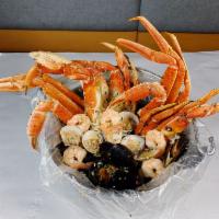 5 lb. Steamer Buckets · 1 lb. each of dungeness crab, snow crab, shrimp, clams and mussels.