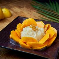 Mango Sticky Rice Recommend 😝👍👍👍 · Sweet sticky rice topped with coconut sauce with seasoned Mango