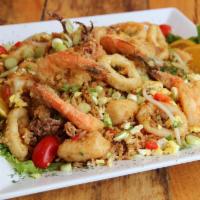 Arroz Chaufa Marinero · Peruvian style mixed fried rice with seafood