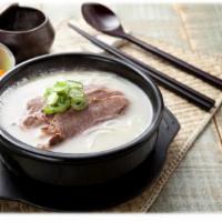 설렁탕-SEONLLEONGTANG · Ox Bone Soup A savory soup made of ox
bones and innards. Hours, and sometimes days,
of slow ...