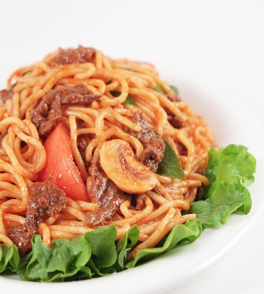 27. Srirachagetti   · Choice of protein, spaghetti, tomatoes, Thai basil, mushrooms in Sriracha tomato sauce