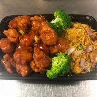 D22. General Tso's Chicken Combo · Spicy. Served with Egg Roll