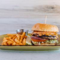 Famous Cheeseburger · Cheddar, lettuce, tomato, red onion, 1000 Island.