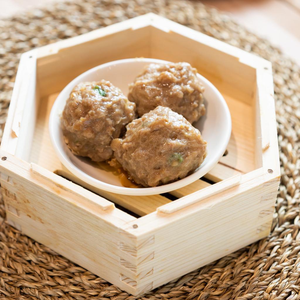 Steamed Beef Boll 干蒸牛肉丸 · 3 pieces