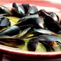 Mussels White Wine Sauce · Mussels sauteed in white wine sauce.