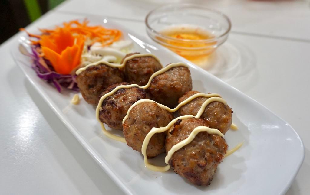 8. Chicken teriyaki meatballs · 7 pieces. Topped with mayo and served with plum sauce and Thai chili lime sauce.