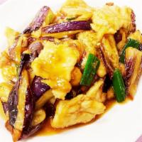 Chicken with Eggplant in Garlic Sauce · 