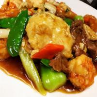 3 Delights · Sauteed shrimp, chicken, beef and Chinese vegetables.