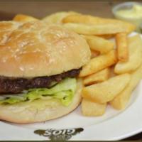 Hamburger · Angus beef, lettuce, tomatoes, onions, mayonnaise and pickles.Served with 1 side of fries  