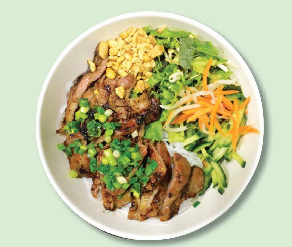 21. Bun thit Nuong · Grilled pork with vermicelli.