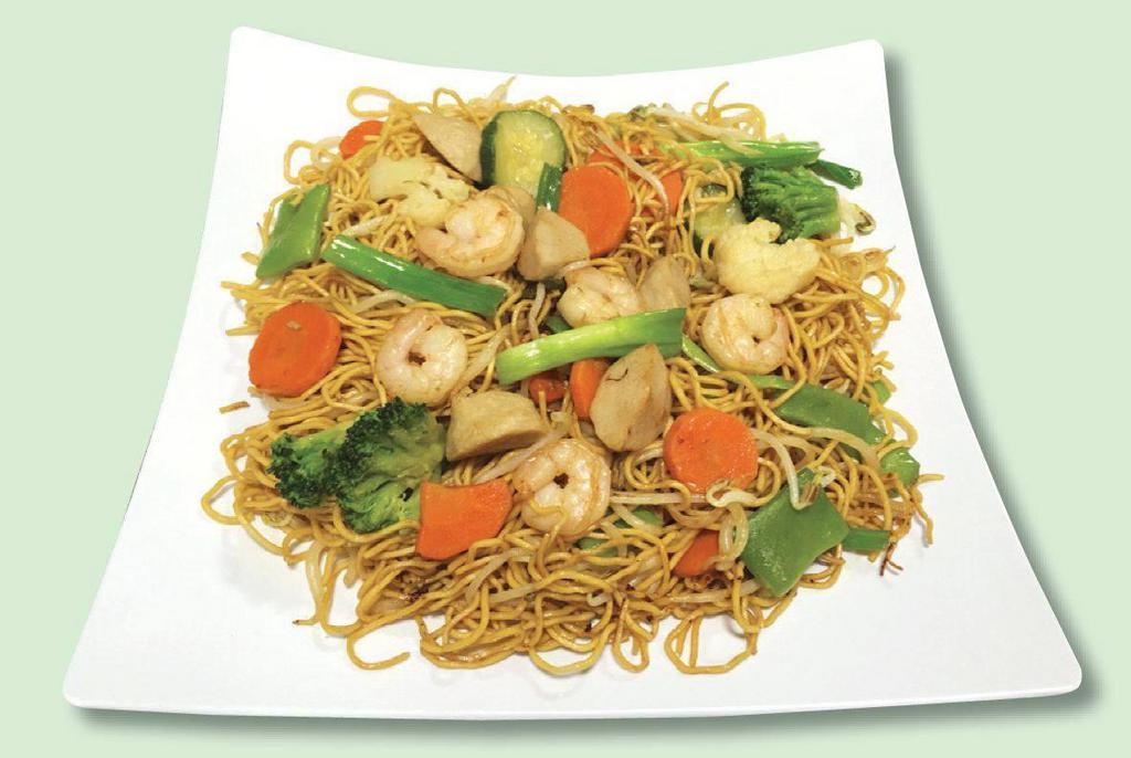 29a. Mi Xao Thap Cam · Stir-fried egg noodle with shrimp, fish ball, imitation crab meat and veggie.