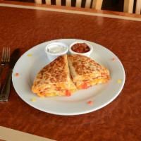 Chicken Quesadilla Lunch  · Grilled chicken breast, cheddar, mozzarella, onions, roasted red and yellow bell peppers on ...
