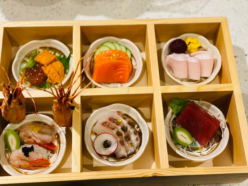  Supreme Omakase Sashimi  · Supreme chef choice Sashimi, with Sushi Rice 