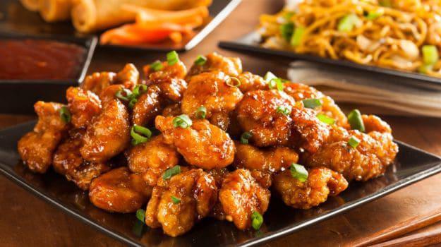 S3. General Tso's Chicken · Spicy. Chunk chicken lightly fried with hot bean sauce, this plate was devised by a private chef of General Tso who was famous in the Szechuan army.
