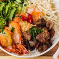 23. Bun Tom Thit Nuong · Grilled pork and prawn, mixed salad, peanut and fish sauce.