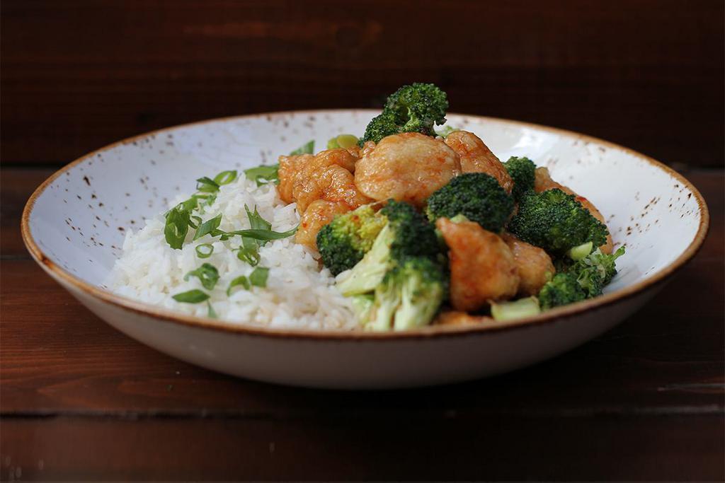 Sweet + Spicy Chicken Bowl · Chicken breast, broccoli, ginger, onions, garlic - served with choice of white or brown steamed rice.
