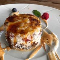 STRAWBERRY IMPERIAL · Vanilla sponge cake, strawberry, meringue, dulce de leche and coconut