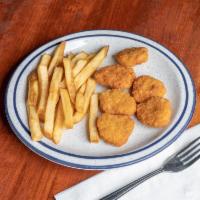 Kids Chicken Nuggets & French Fries · Trocitos de pollo frito y papas fritas.