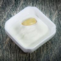 Mast-o-Mooseer · Homemade yogurt mixed with shallots