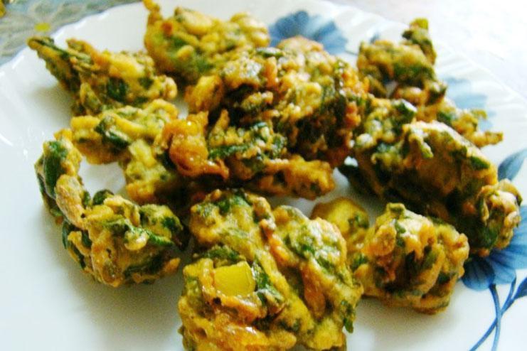Spinach Pakora · Dipped in chickpeas batter and deep fried.