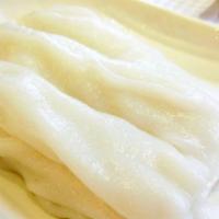 Large Plain Rice Noodle Roll · Noodle dish made from rice flour and water.