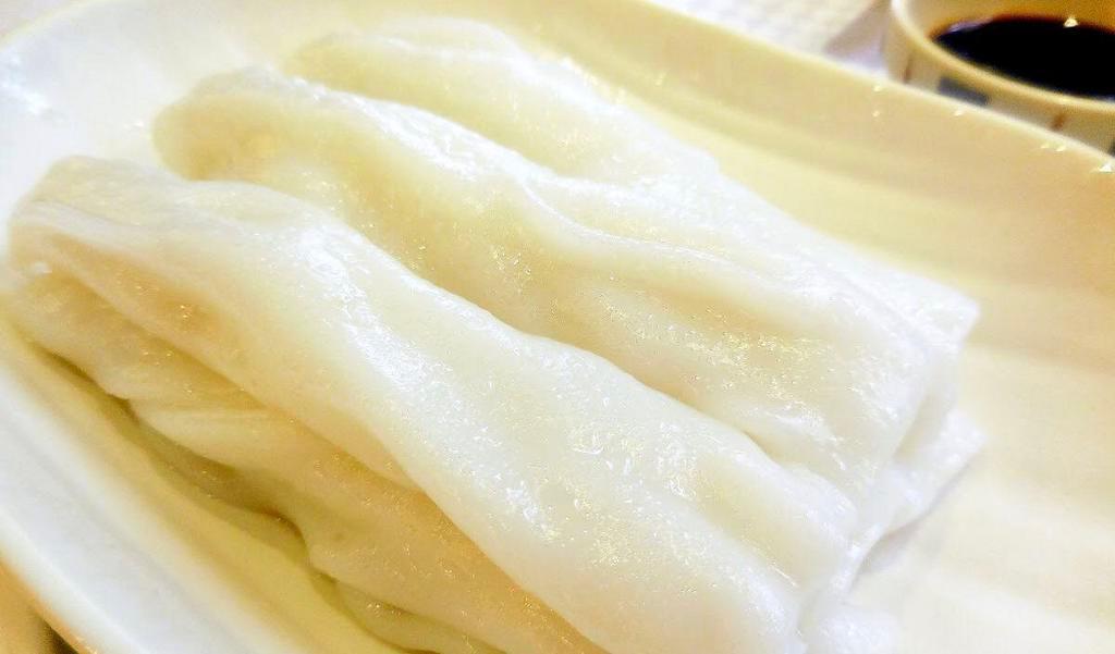 Large Plain Rice Noodle Roll · Noodle dish made from rice flour and water.