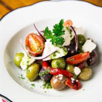 FETA, OLIVES AND PEPPERS SALAD · FETA e PEPERONI	
Feta, Olives, Peppers, Cucumber, Tomatoes,Arugula