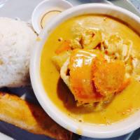 C2. Yellow Curry · (GF*)Yellow curry paste with creamy coconut milk cooked with carrots, yellow onion and potat...